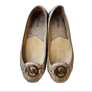 MK 🤍 Metallic Silver Leather Flats 🤍